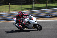 brands-hatch-photographs;brands-no-limits-trackday;cadwell-trackday-photographs;enduro-digital-images;event-digital-images;eventdigitalimages;no-limits-trackdays;peter-wileman-photography;racing-digital-images;trackday-digital-images;trackday-photos